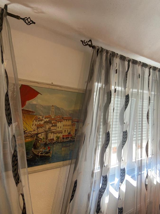 מוסטר Hostel Backpackers מראה חיצוני תמונה