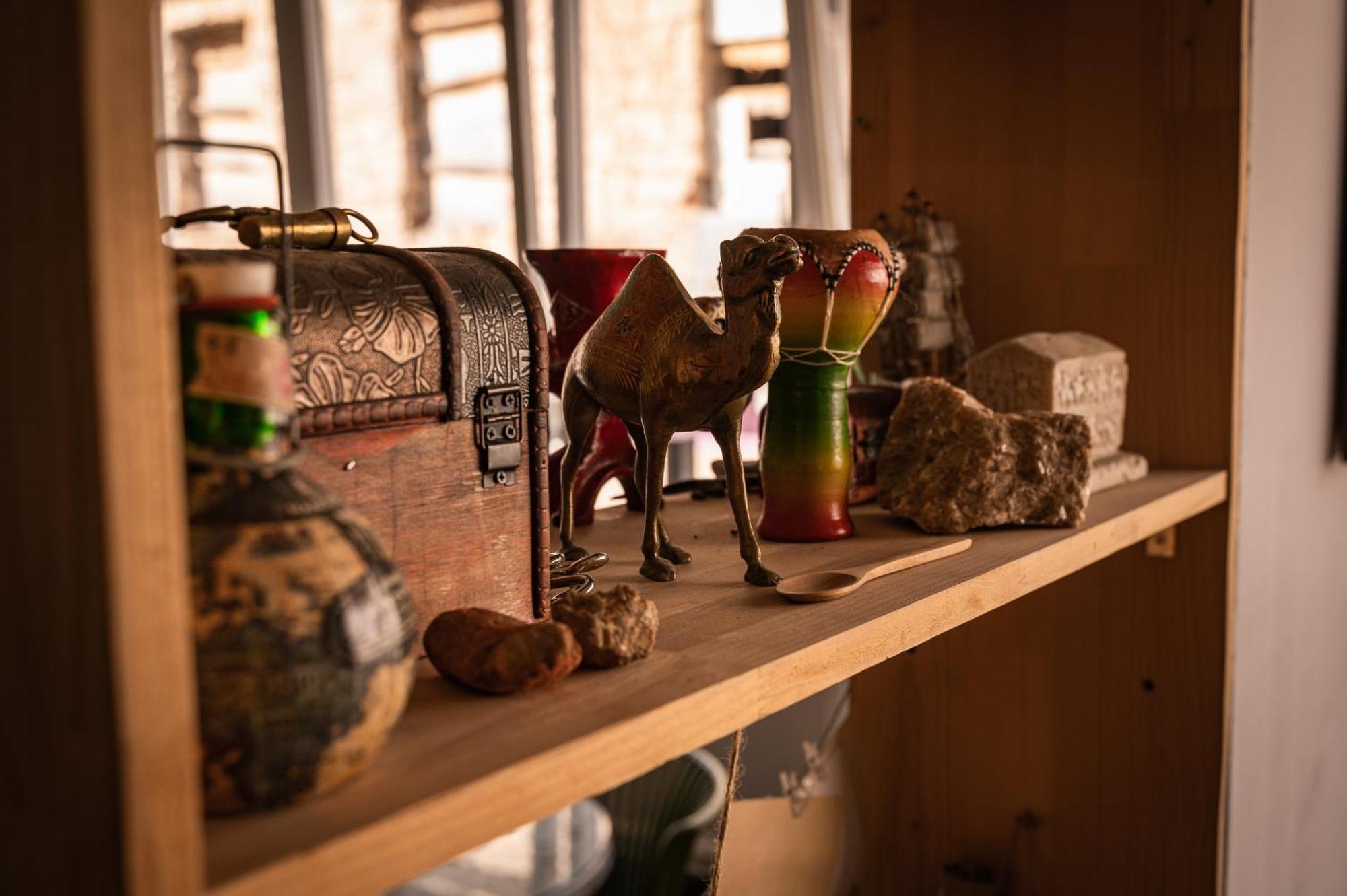 מוסטר Hostel Backpackers מראה חיצוני תמונה